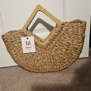 Straw vintage handbag